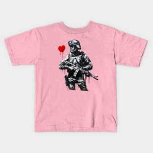 Banksy graffiti soldier hearth war Kids T-Shirt